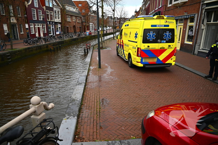 Fietsster belandt in gracht