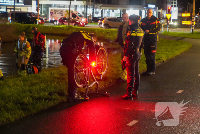 Fiets gevonden langs het water