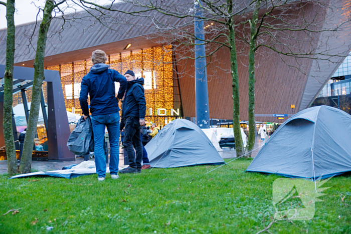 Demonstratie voor stoeptegel Benjamin