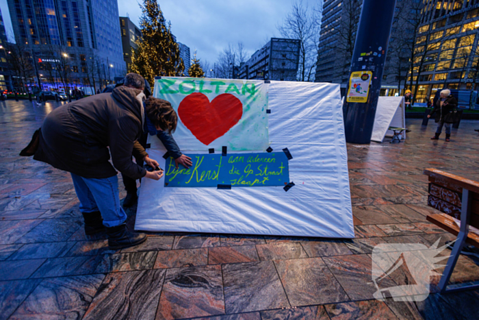 Demonstratie voor stoeptegel Benjamin