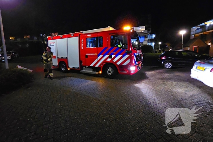 Brand in achtertuin van woning