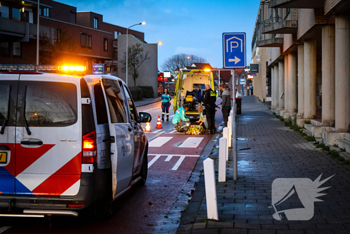 Scooterrijder rijdt voetganger aan