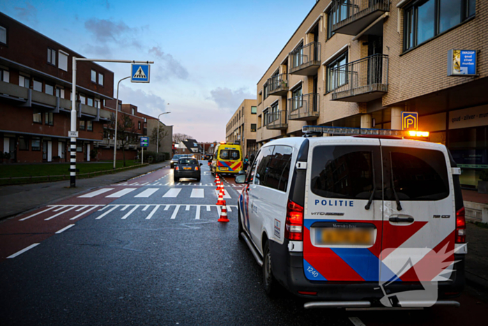 Scooterrijder rijdt voetganger aan