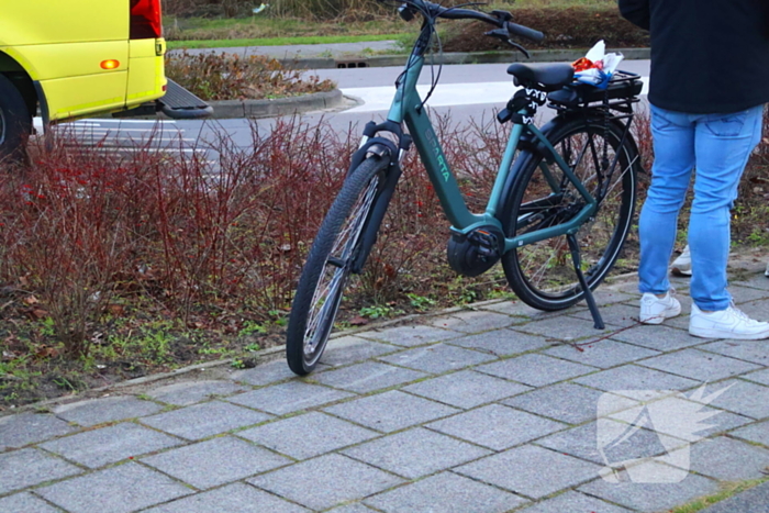 Fietsster gewond bij aanrijding op oversteekplaats