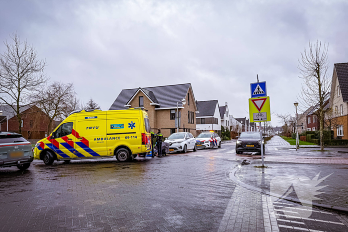 Jongedame op step aangereden door auto