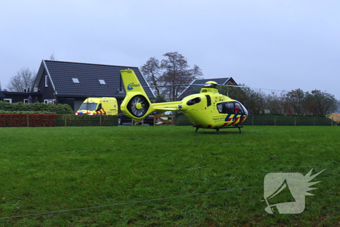 Traumahelikopter landt naast woning wegens noodsituatie