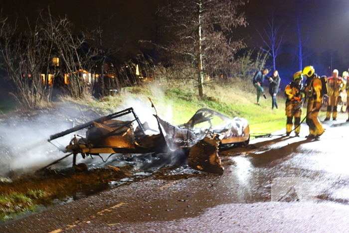 Caravan volledig uitgebrand