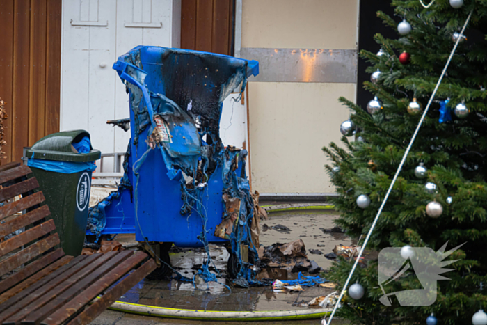 Wooncentrum deels ontruimd wegens containerbrand in berging