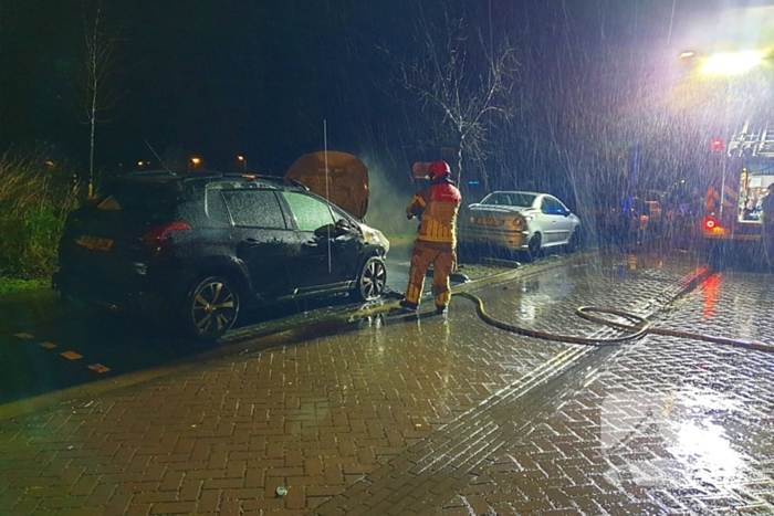 Auto zwaar beschadigd door brand