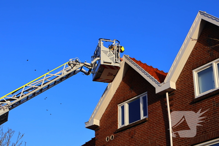 Losse daklijst snel hersteld door brandweer