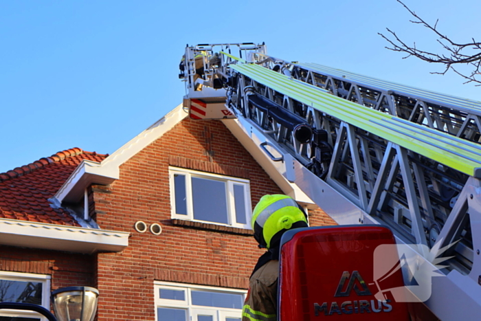 Losse daklijst snel hersteld door brandweer