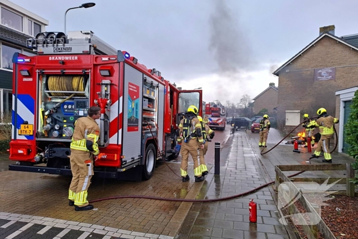 Motorfiets vliegt in brand