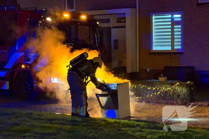 Woning vol rook door brandende oven