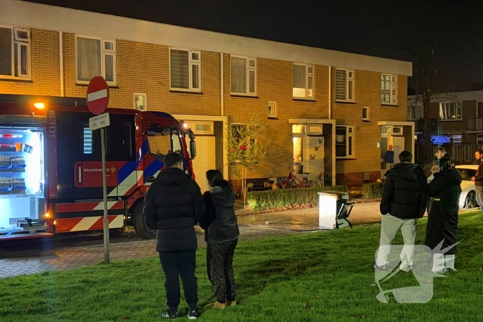 Woning vol rook door brandende oven