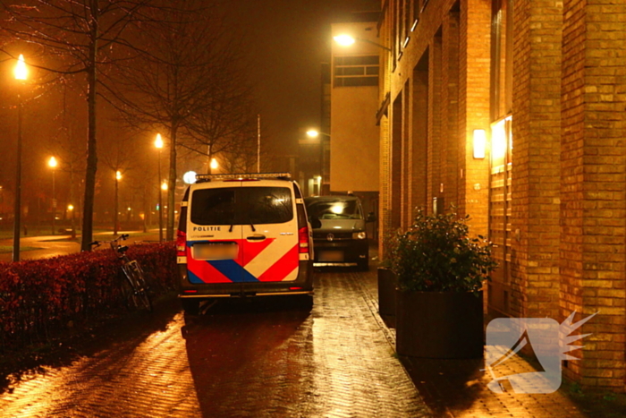 Forensische Opsporing verricht onderzoek in flat