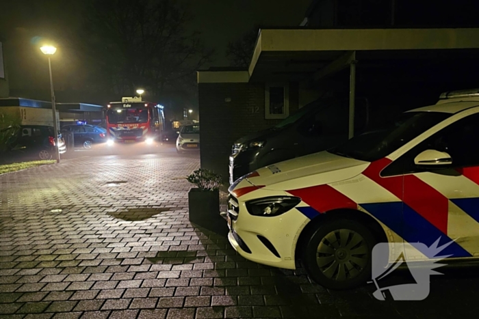 Brandweer ventileert woning na brand