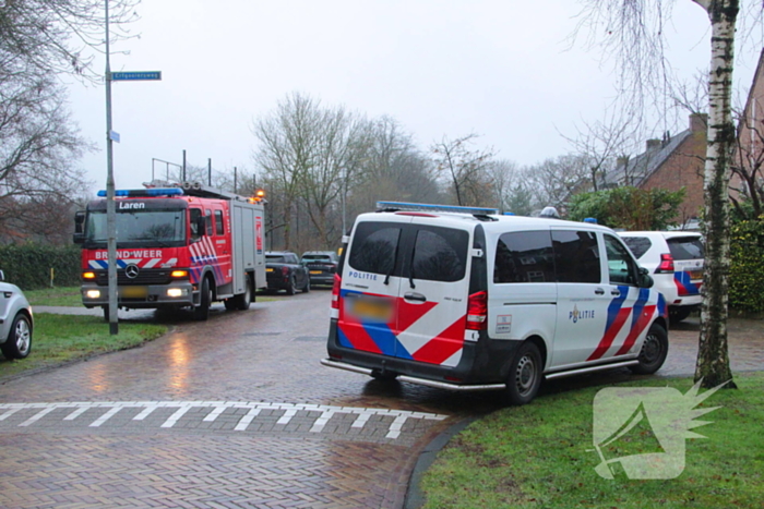 Traplift defect, vrouw boven vast in woning