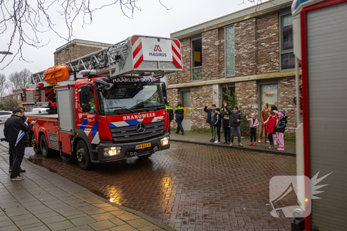 Bewoner gewond naar ziekenhuis na woningbrand