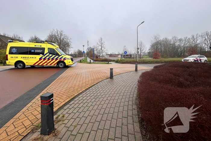 Fietser gewond naar ziekenhuis na val