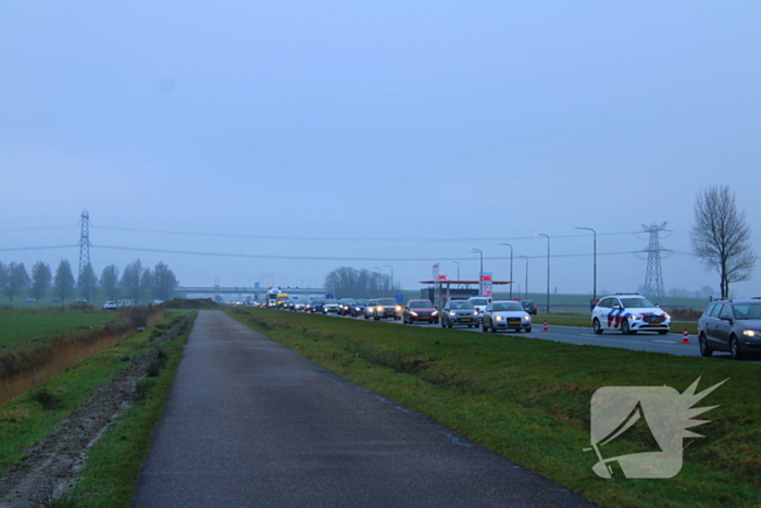 File na aanrijding tussen twee voertuigen