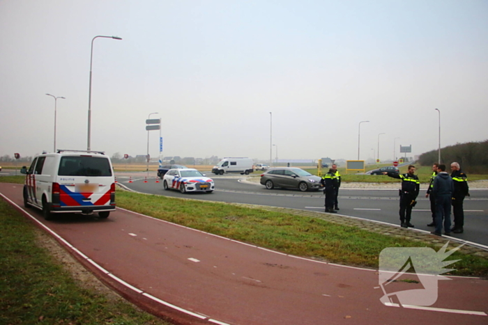 Wielrenner geschept bij oversteekplaats