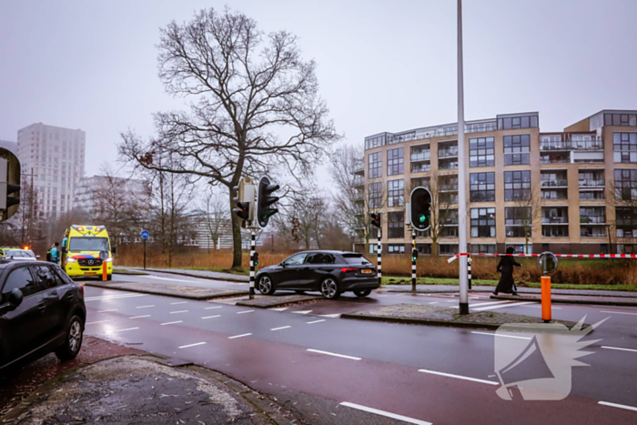 Scooterrijder gewond bij aanrijding met auto