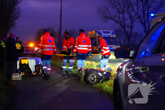 Scooterrijder zwaargewond na harde val