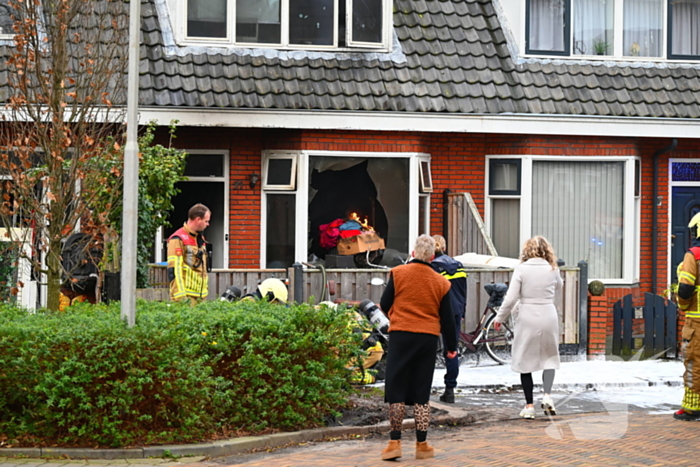 Flinke rook ontwikkeling bij brand in woning