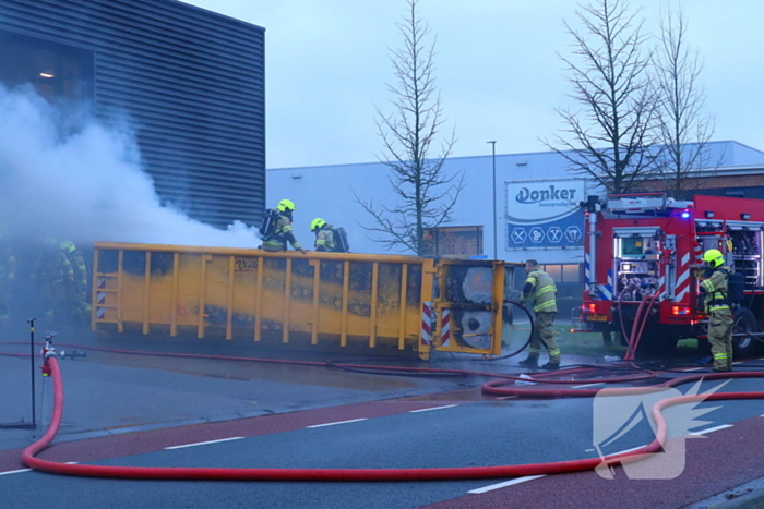 Flinke brand bij isolatiebedrijf