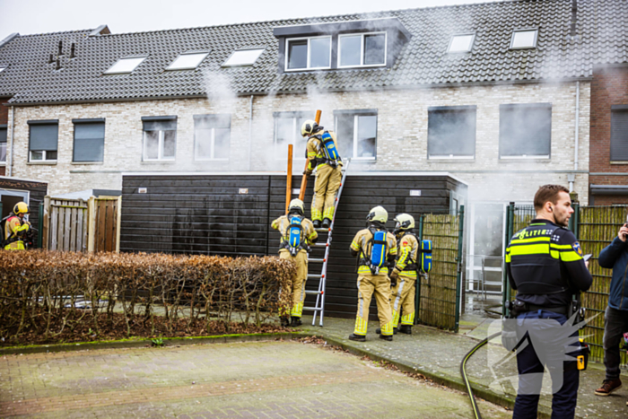 Uitslaande brand in schuur