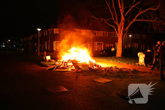 Twee afvalbranden achter elkaar door brandweer geblust