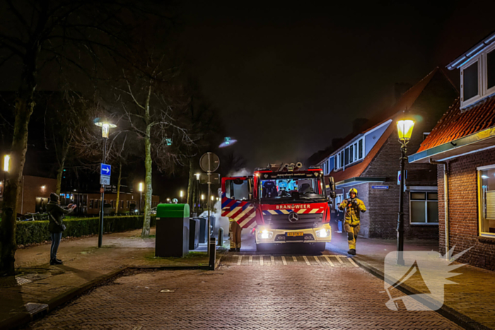 Brandweer laat ondergrondse container vollopen