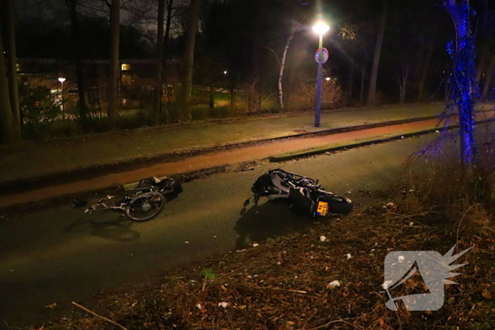 Ernstig ongeval tussen motorrijder en fietser