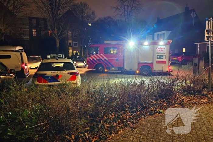 Kliko met olie in brand tegen woning