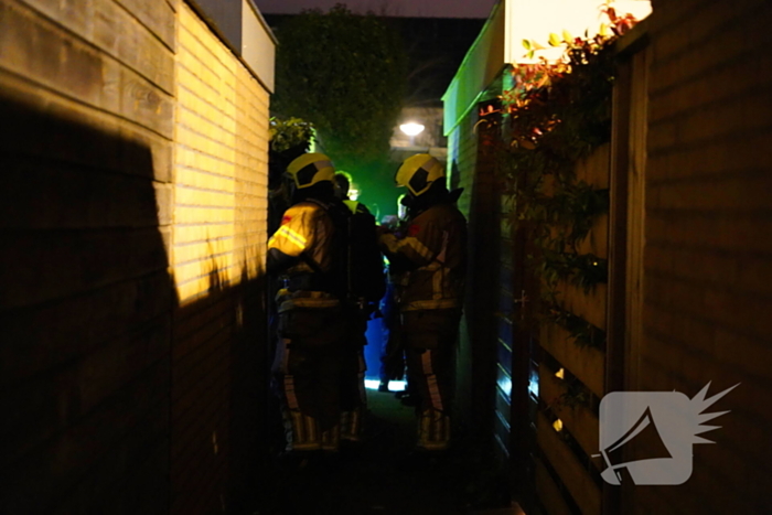 Woningen beschadigd door brand in bijgebouw