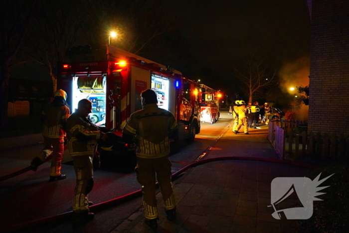 Woningen beschadigd door brand in bijgebouw