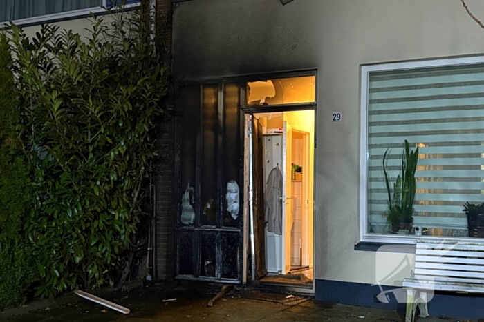 Brand in bosschage dichtbij woning