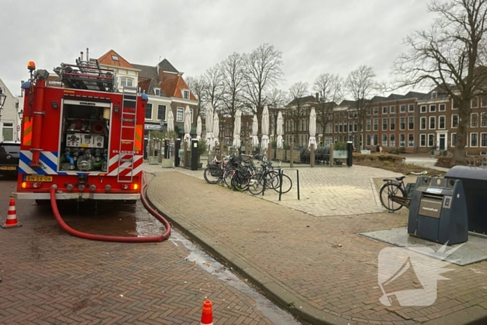 Brandweer ook op nieuwjaarsmiddag bezig met containerbrand