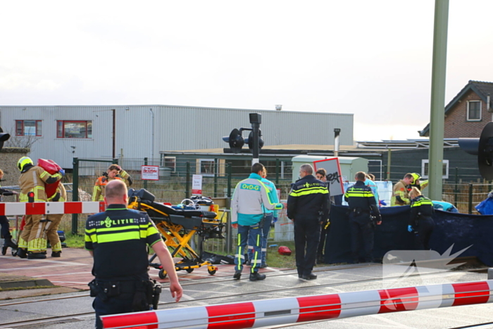 Ernstige aanrijding op spoorwegovergang