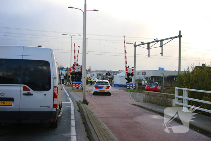 Ernstige aanrijding op spoorwegovergang