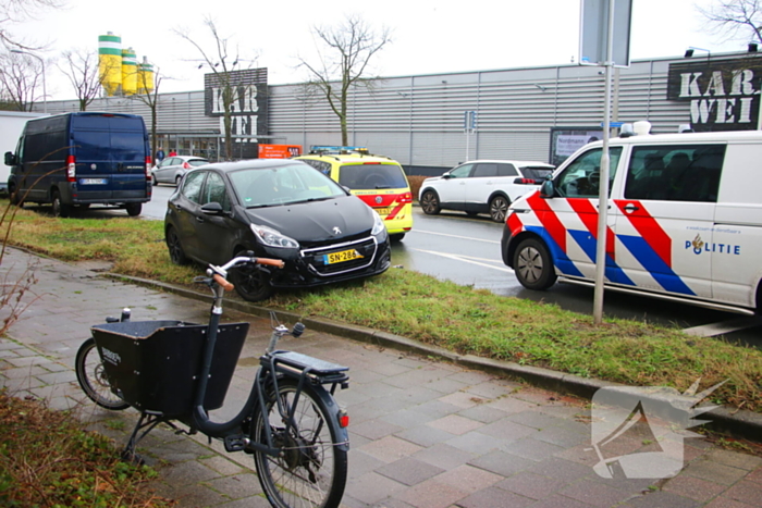 Personenwagen en bakfiets betrokken bij ongeval