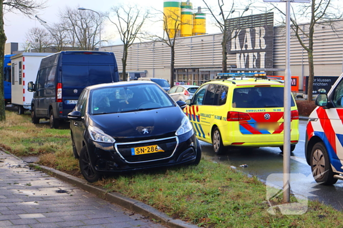 Personenwagen en bakfiets betrokken bij ongeval