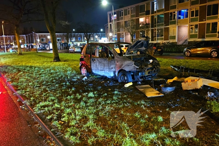 Auto voor derde keer in brand gestoken