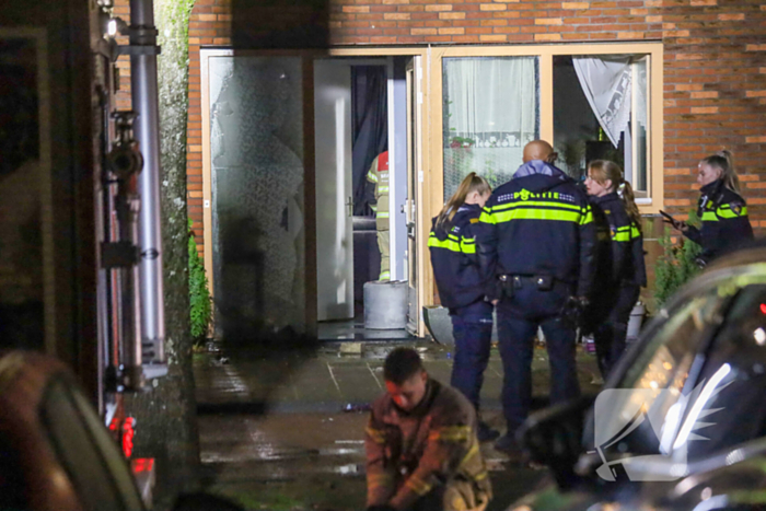 Explosie bij woning, buurtbewoners opgeschrikt