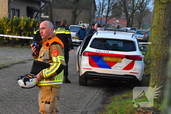 Tractor rijdt tegen woning en stort deels in