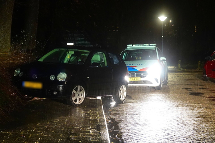 Automobilist negeert stopteken, politie start achtervolging