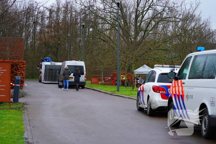 Overleden persoon aangetroffen bij begraafplaats