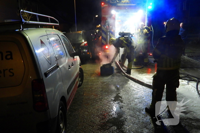 Brandweer ingezet bij woningbrand