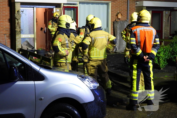 Brandweer ingezet bij woningbrand