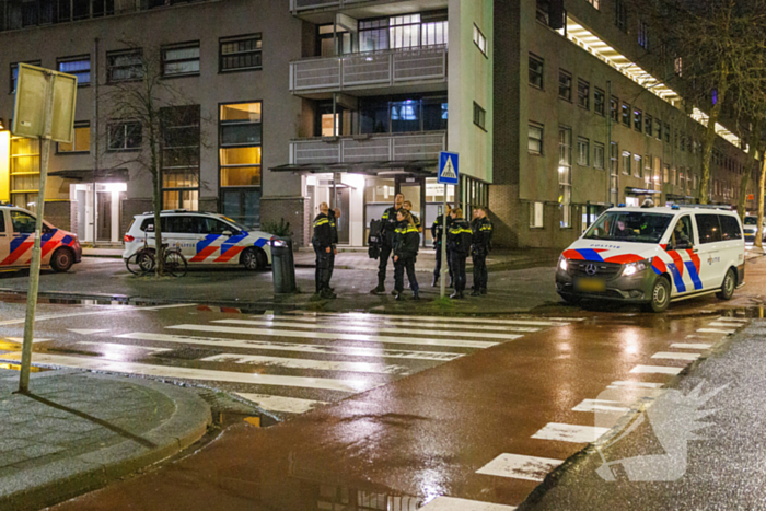 Woning doorzocht naar persoon met vuurwapen